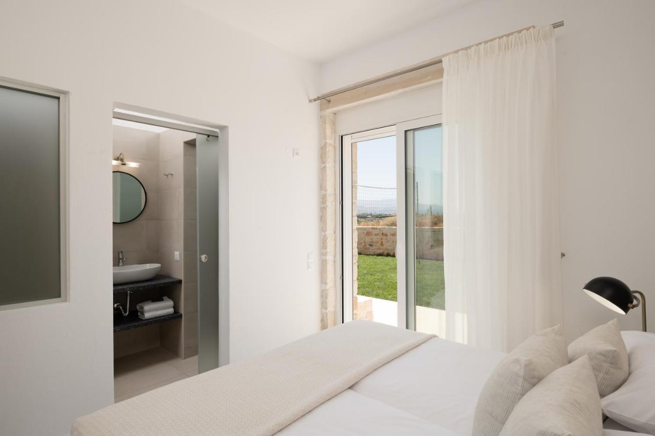 Evaero Villas I, Ii, Iii, IV - An Ever-So Inviting Escape, By Thinkvilla Sfáka Exterior foto
