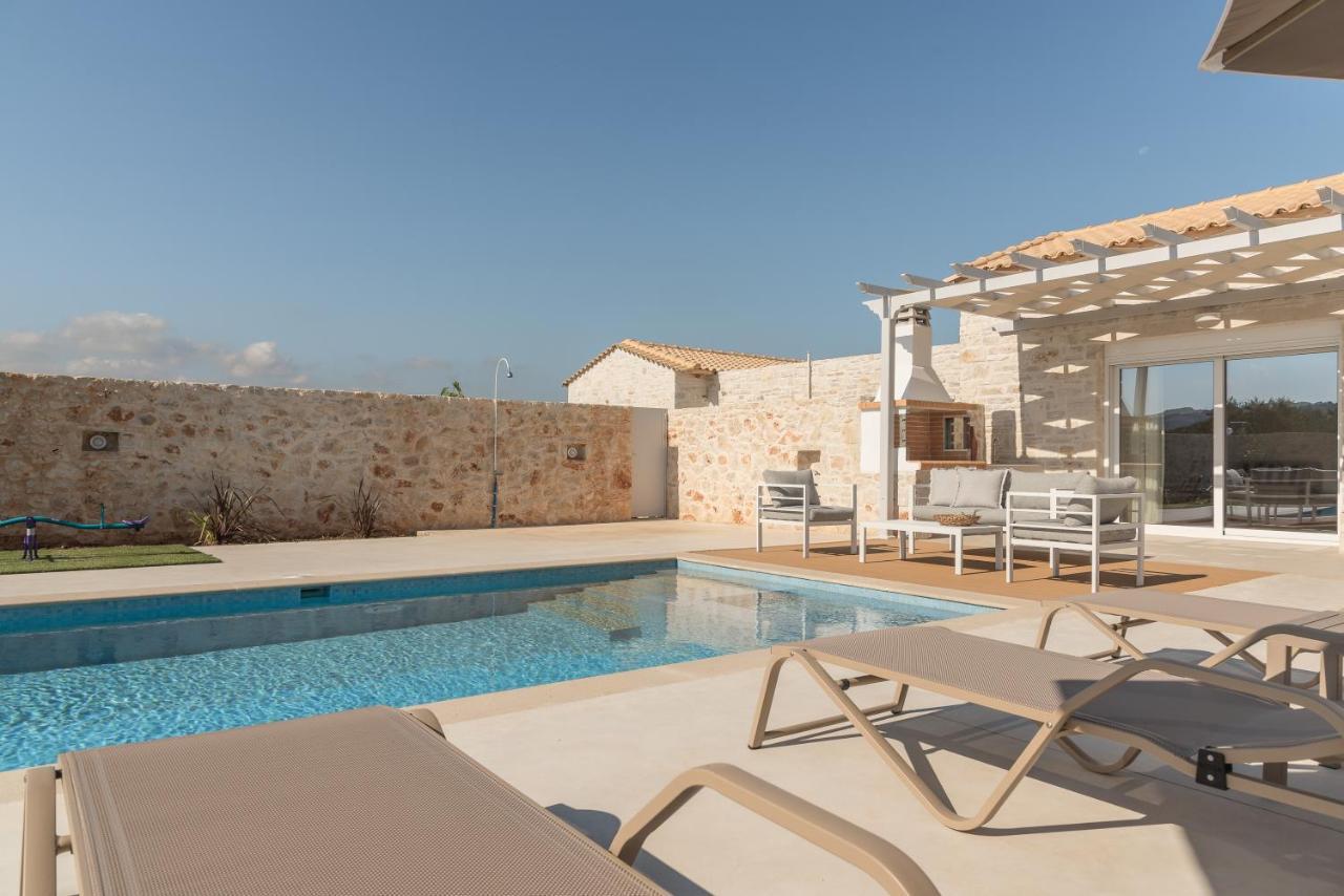 Evaero Villas I, Ii, Iii, IV - An Ever-So Inviting Escape, By Thinkvilla Sfáka Exterior foto