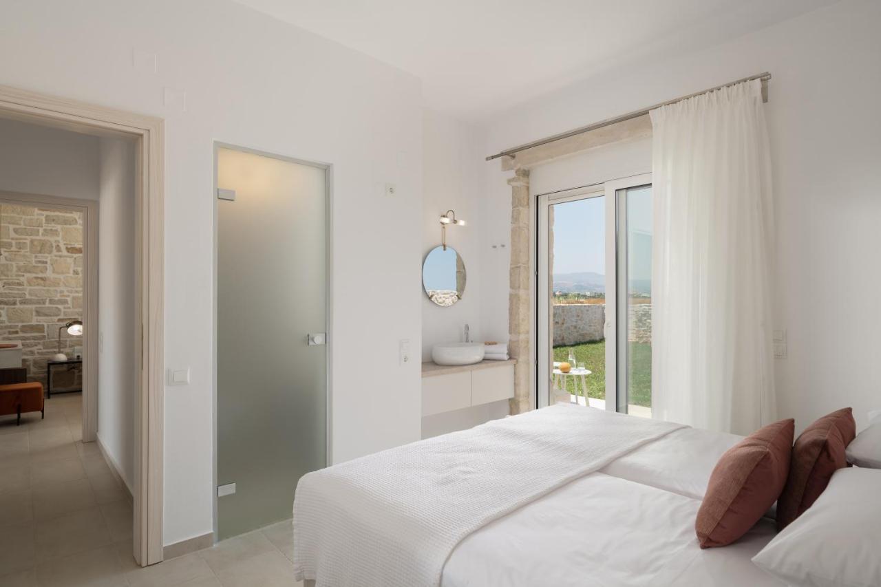 Evaero Villas I, Ii, Iii, IV - An Ever-So Inviting Escape, By Thinkvilla Sfáka Exterior foto